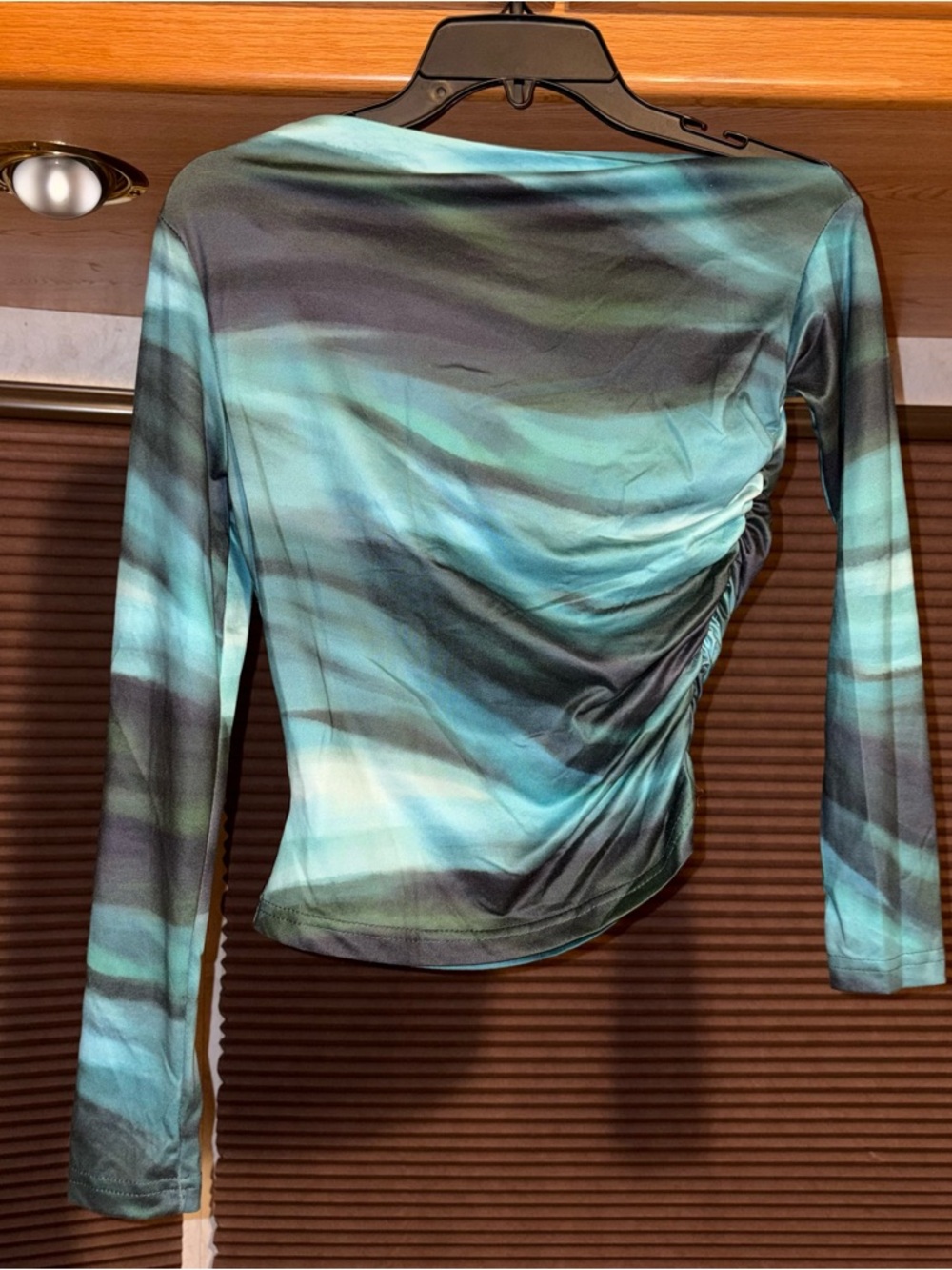SHEIN Green Long Sleeve Asymmetrical Shirt - Picture 4 of 7
